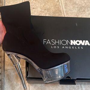 Fashion Nova Size 8 Heels